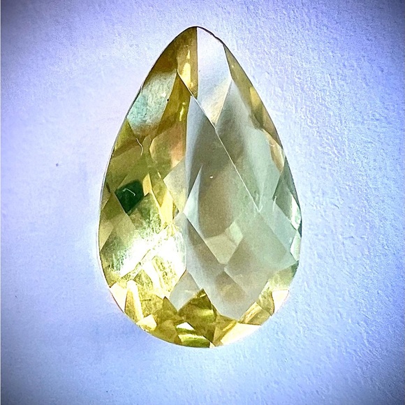 Meet your Posher, Jacqueline!! Happy you’re here! Here are some things I enjoy! - Picture 14 of 16